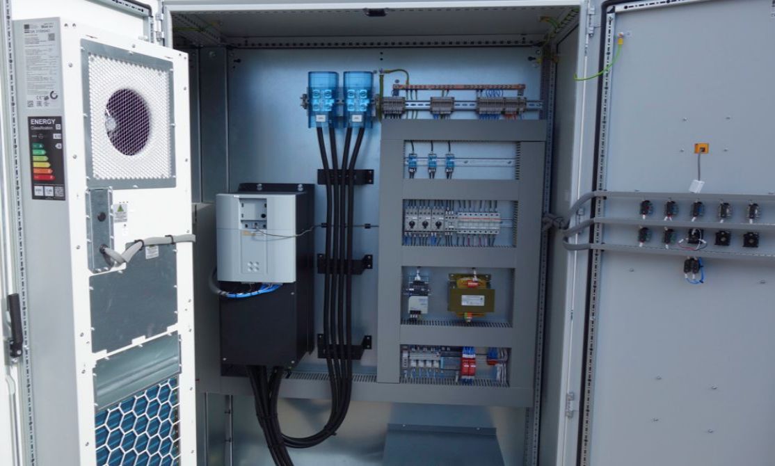 DC Variable Speed Drives Solutions by Axis Controls 