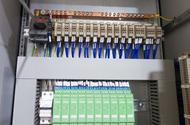 Phoenix Contact relay systems for an extrusion machine 