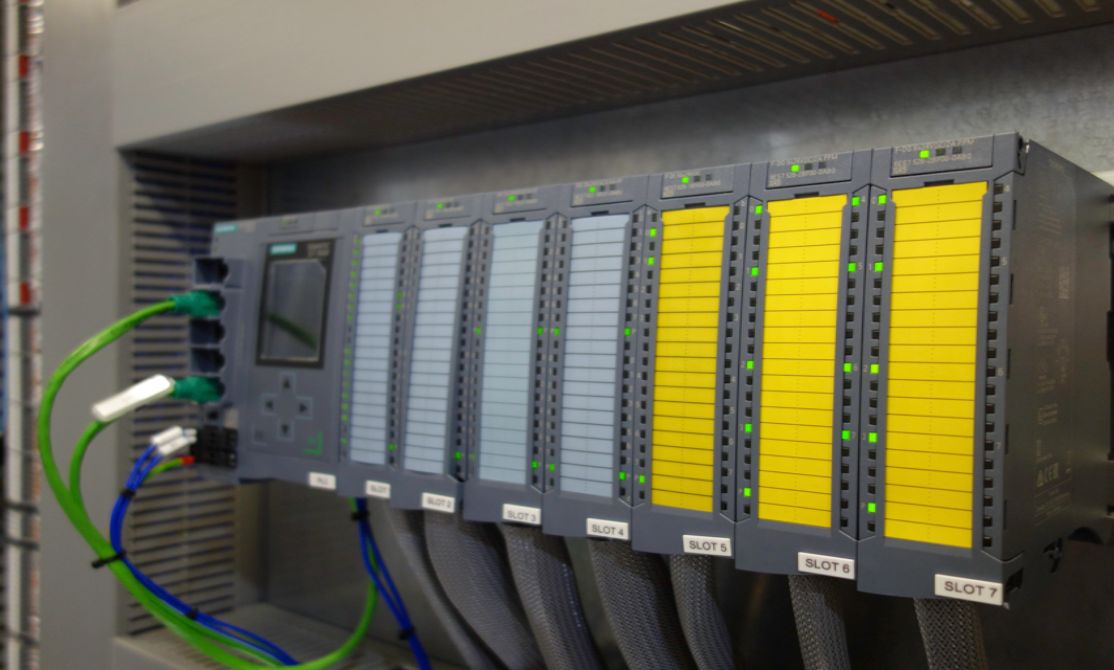 Process control solutions with Siemens components 