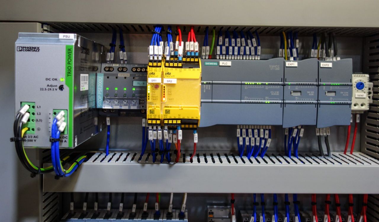 Siemens PLC systems by Axis Controls 